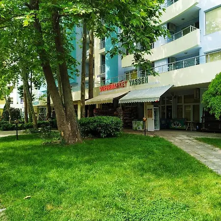 Апартамент апартамент у моря Yasen *
